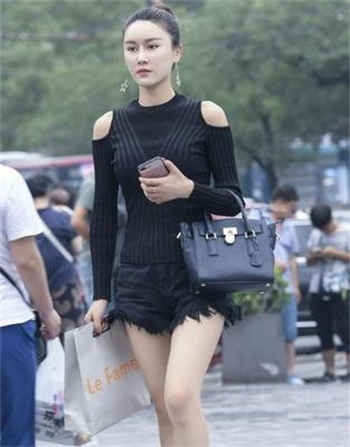 漂亮女员工的滋味3