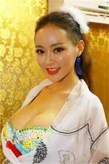 怎么模拟女人在吃自己的丁