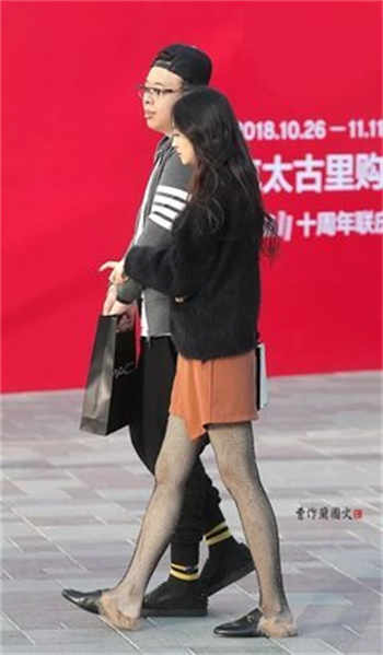 老董征服戴若希结局