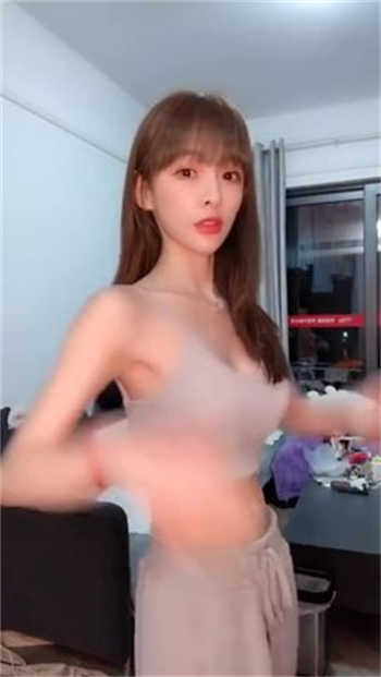 草莓mt深夜沉浸自己