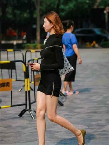 萌白酱超短牛仔裙