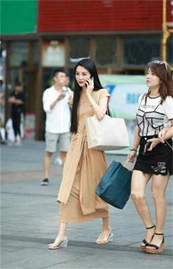 捡到一个小妖精小严哥