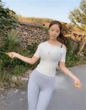 秦可卿和贾宝玉