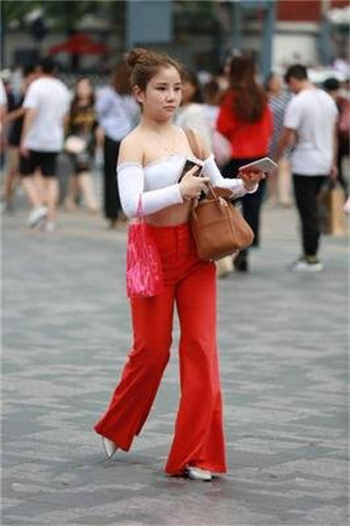 中年妇女与儿子发生矛盾