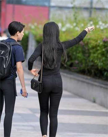 男女第一次为爱鼓掌